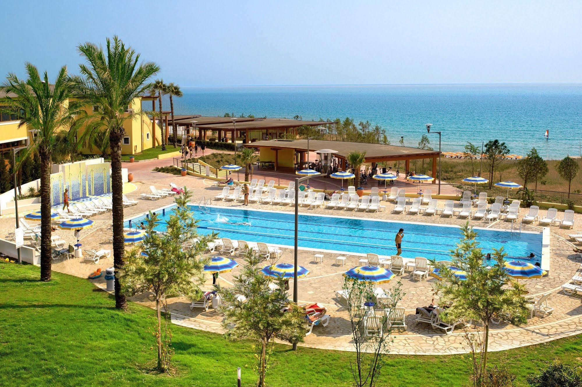 Serenusa Resort Ликата Экстерьер фото
