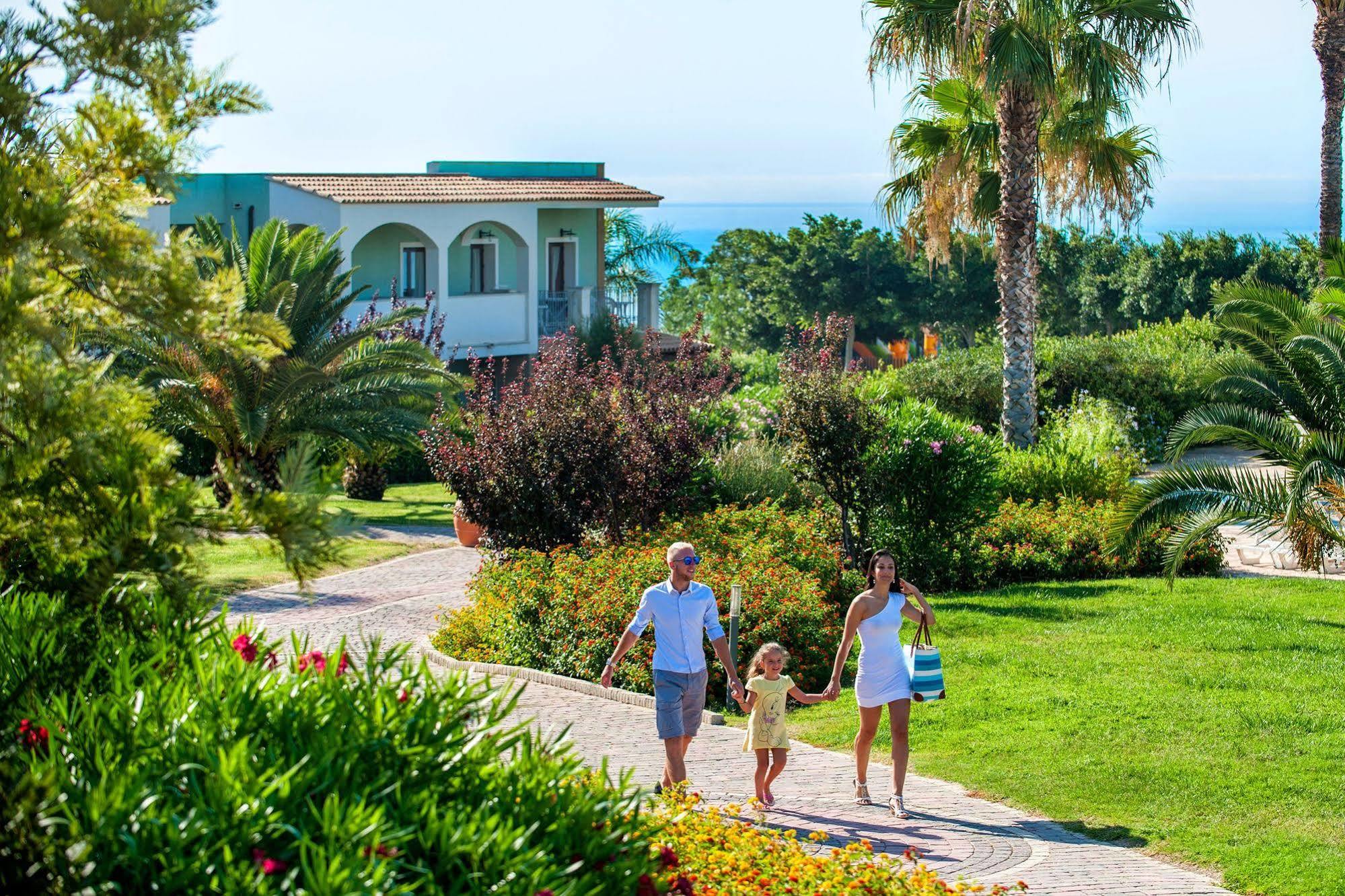 Serenusa Resort Ликата Экстерьер фото